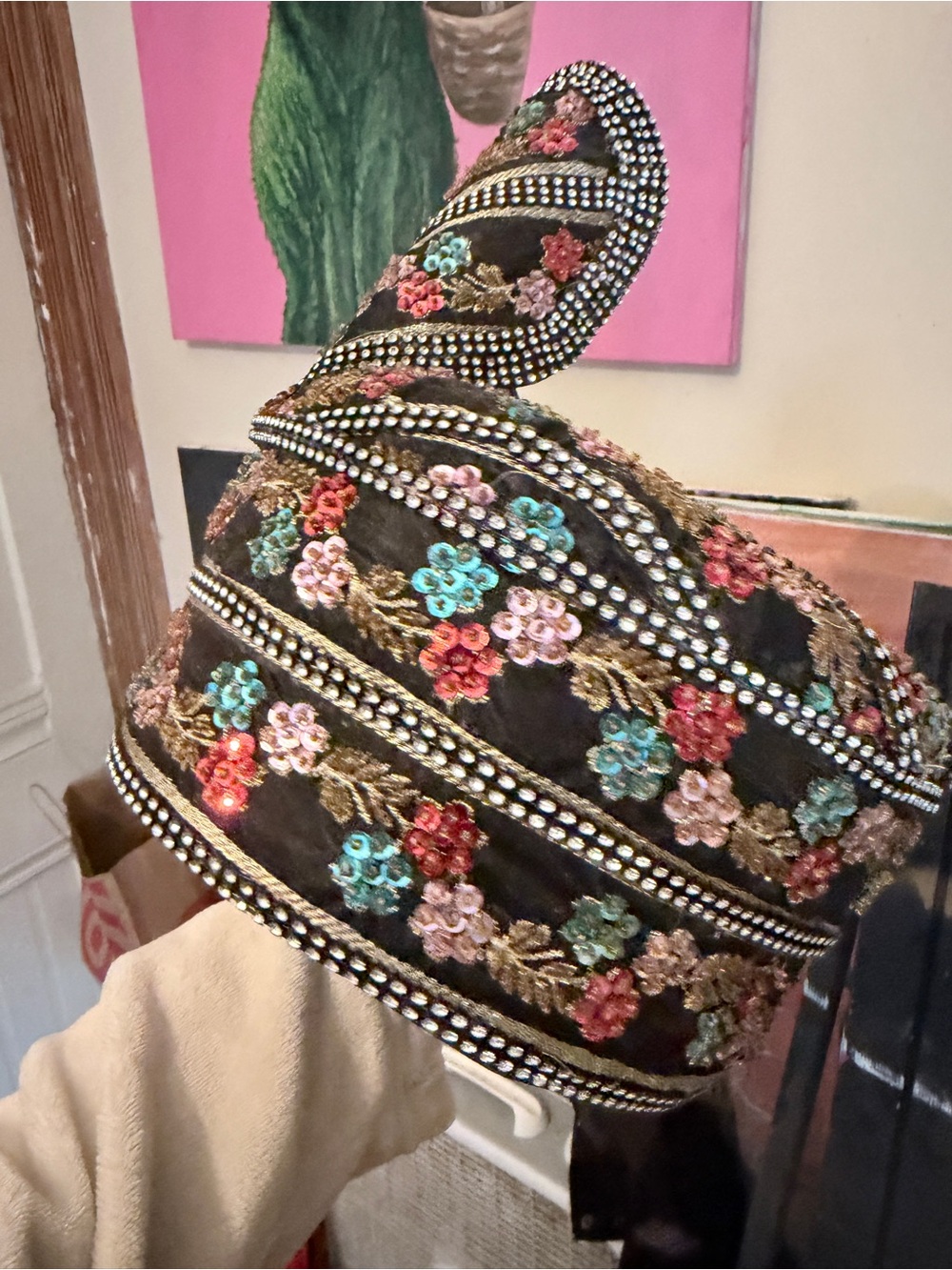 Whitetail and shon luxury bejeweled vintage turban hat - Picture 5 of 7